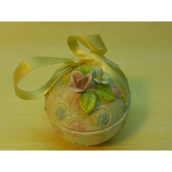 Enesco Easter Egg Trinket dish Ceramic egg shaped BB327 - Picture 3 of 7